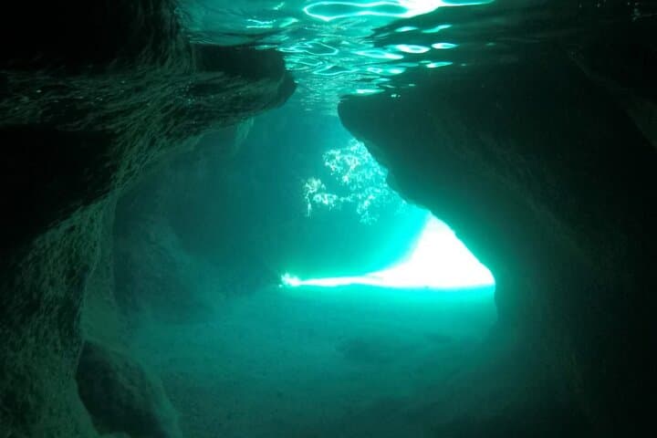 Dubrovnik Blue Cave & Green Caves Small-Group Boat Tour photo 3