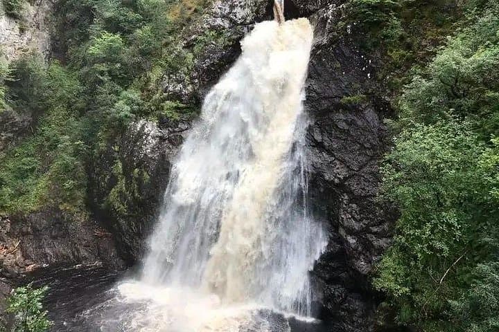 Loch Ness 360° Private Tour — Urquhart, Cawdor Castle & Culloden Battlefield photo 2