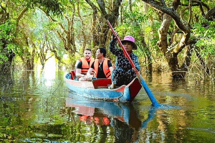 Sunset Boat Tour to Kampong Phluk on Tonlé Sap – Half-Day from Siem Reap photo 2