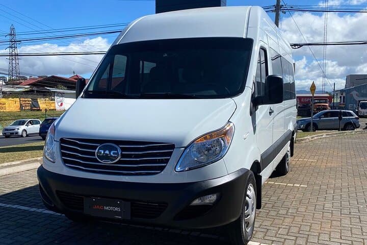 Monteverde to Tamarindo Shared Transfer — Shuttle from Cloud Forest to Guanacaste Beaches