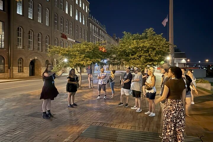 Haunted Nashville Boos and Booze: Downtown Ghost & Bar Walking Tour photo 4