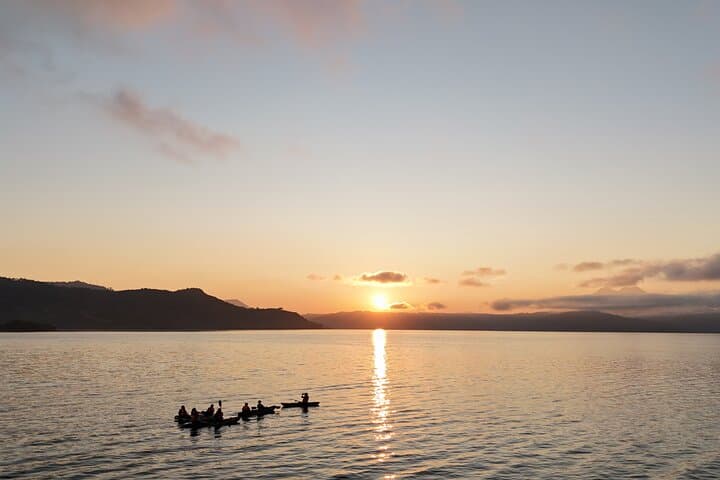 Sunrise Kayaking on Ilopango Lake: Guided Volcanic Crater Paddle from San Salvador photo 1