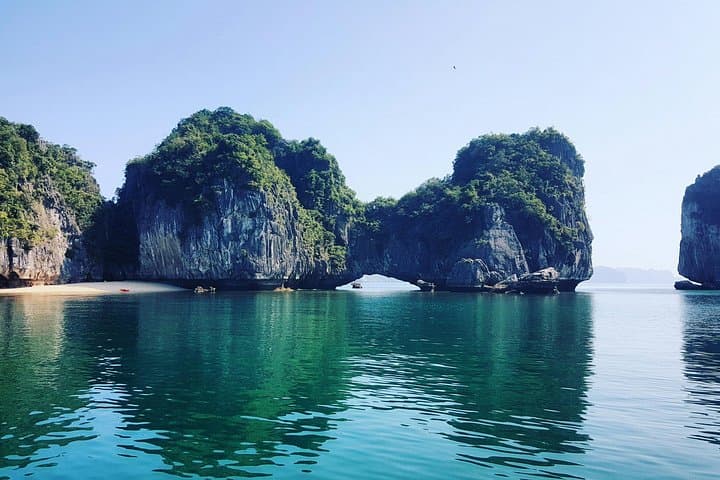 Ha Long & Lan Ha Bay Day Cruise: Kayak, Caves and Titov Island Views photo 3