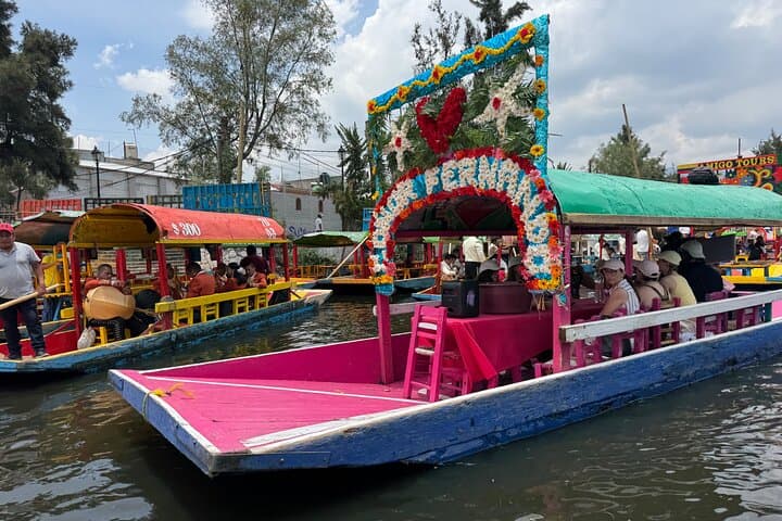 Xochimilco Trajinera Boat Tour: Food, Drinks & Traditional Mexican Celebration photo 4