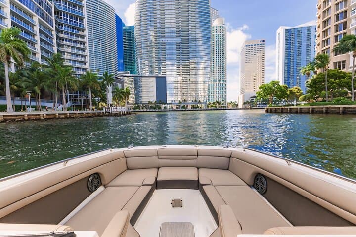 Private Miami Boat Charter: Bayside to Biscayne Bay & Star Island photo 4