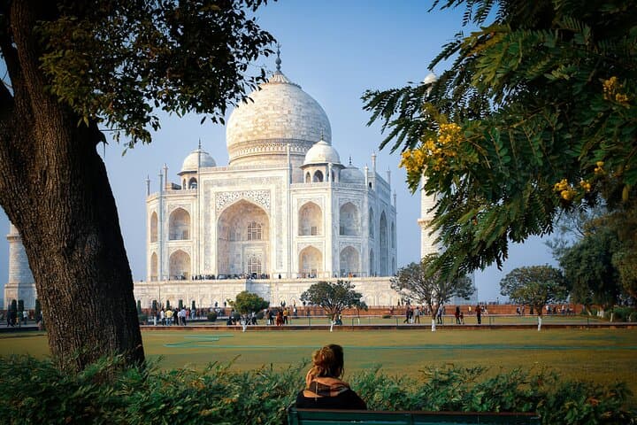 Overnight Taj Mahal Agra Tour with Private Car — Sunrise Taj, Agra Fort & Fatehpur Sikri photo 2