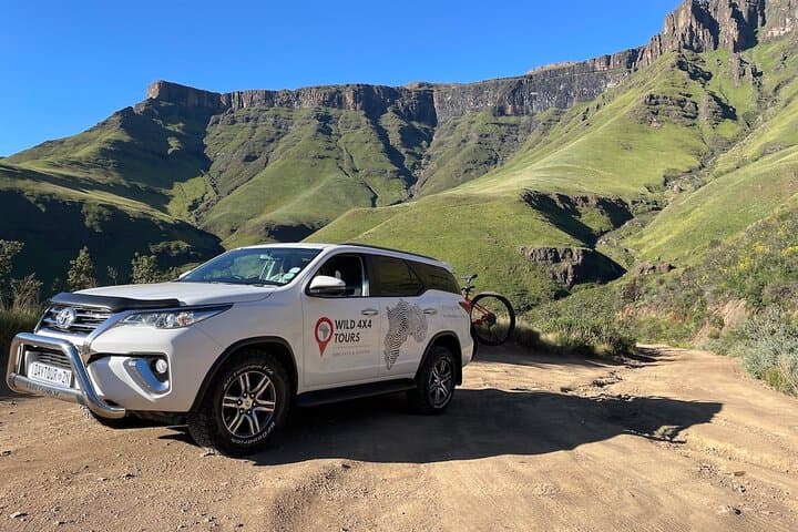 Sani Pass Private Day Tour: 4x4 Border Adventure to the Highest Pub in Africa photo 4