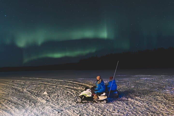 Private Glass Igloo Dinner and Northern Lights in Lapland: VIP Forest Experience photo 5
