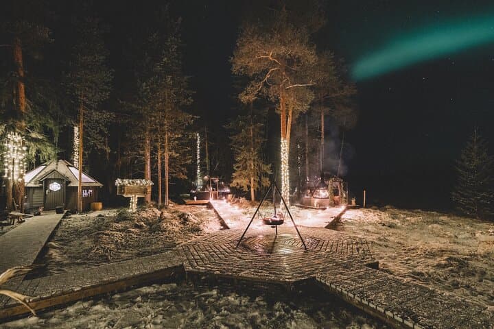 Private Glass Igloo Dinner and Northern Lights in Lapland: VIP Forest Experience photo 4