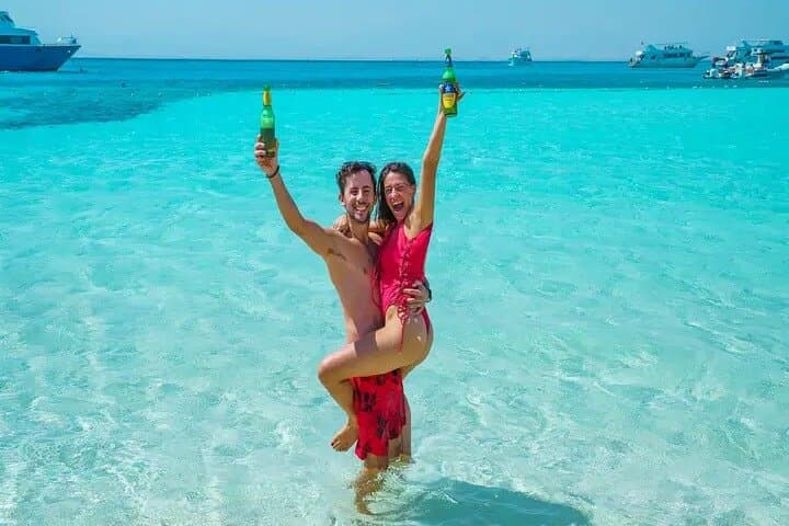 Hula Hula Island Snorkeling Day Trip from Hurghada with Lunch photo 4