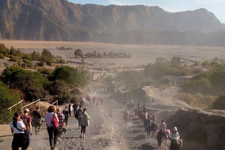 4-Day Java Volcano Circuit: Tumpaksewu Waterfall, Mount Bromo & Ijen from Yogyakarta photo 3