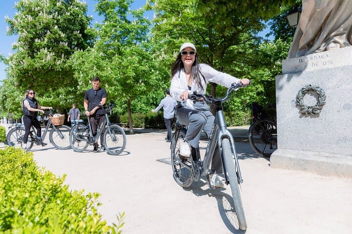 Self-Guided Bike Tour of Madrid’s Retiro Park — 2-Hour At-Your-Own-Pace Route photo 4