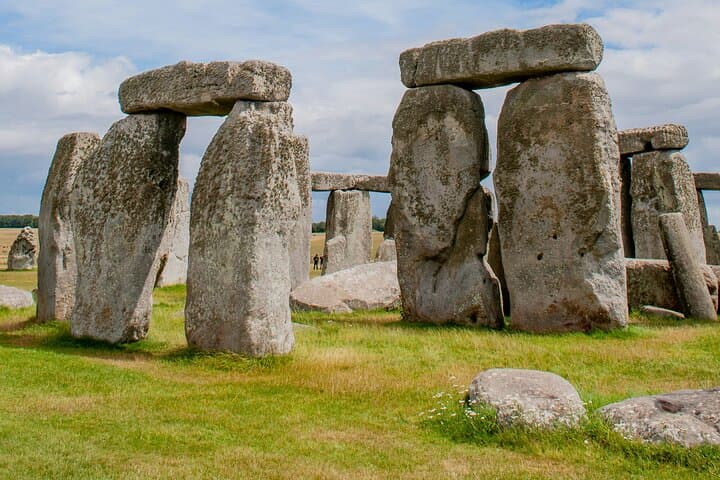 Private Day Trip to Windsor, Stonehenge and Bath from London — Chauffeur Service photo 6