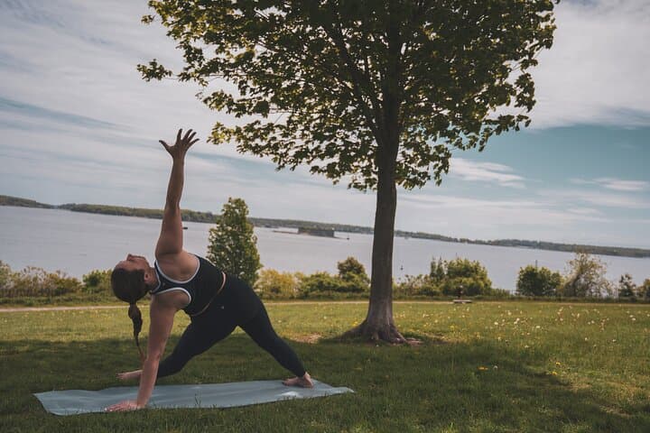 Coastal Flow: Outdoor Yoga on Portland’s Eastern Promenade