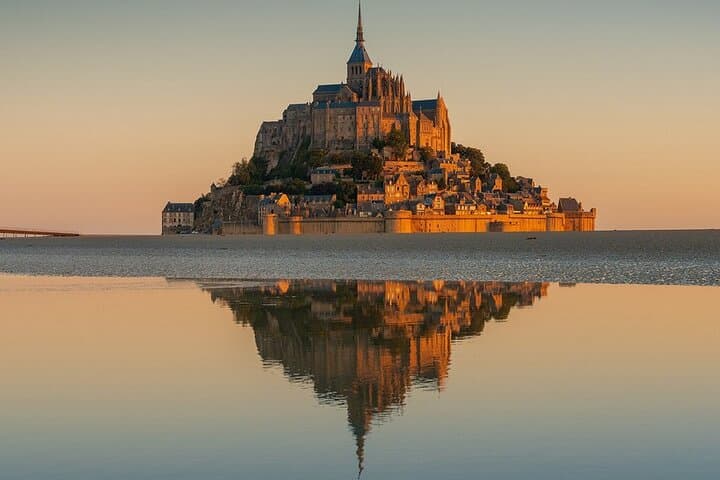 Private 2-Day Mont‑Saint‑Michel & Loire Valley Châteaux VIP Van Tour from Paris