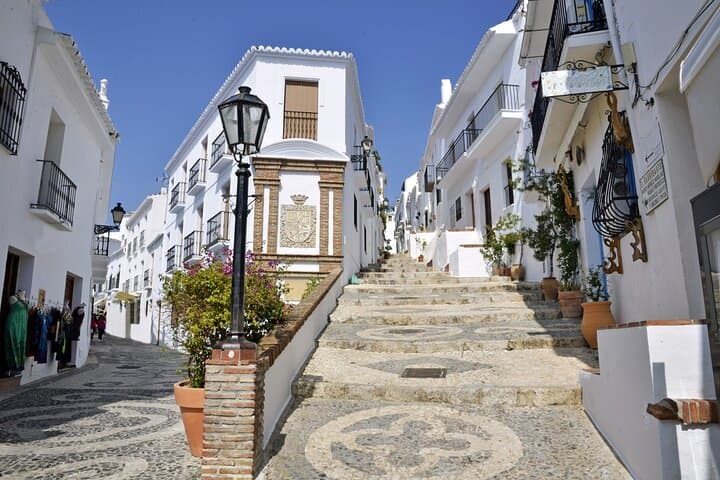 Frigiliana & Nerja White Villages Day Trip from Málaga photo 4