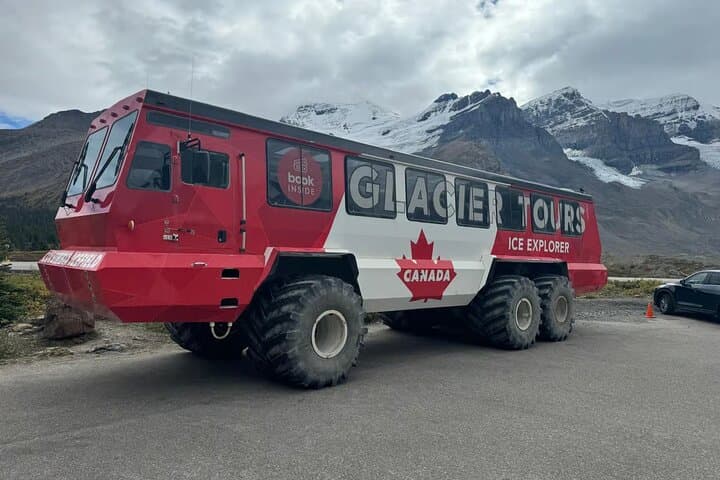 Columbia Icefield Skywalk, Athabasca Glacier & Icefields Parkway Day Tour from Calgary