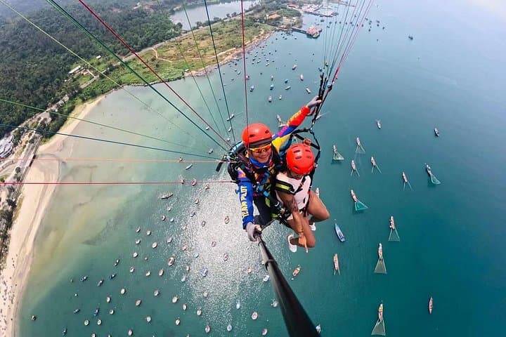 Soar Over Son Tra: Private Paragliding Flight from Da Nang's Monkey Mountain photo 6