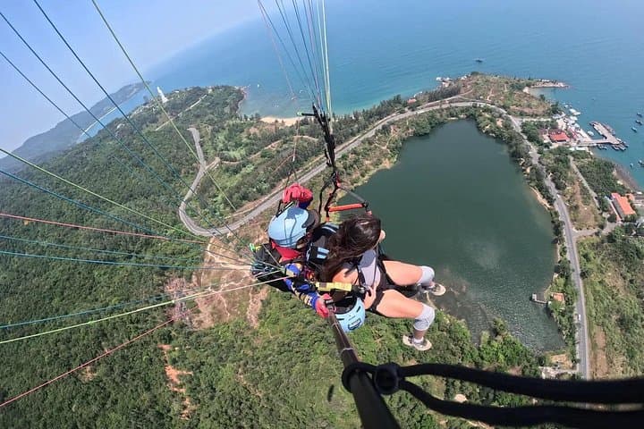 Soar Over Son Tra: Private Paragliding Flight from Da Nang's Monkey Mountain photo 2