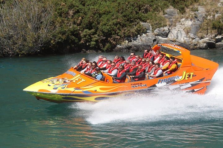Queenstown Kawarau Jet Boat: 30-Minute High-Speed Ride & 360º Spins photo 1