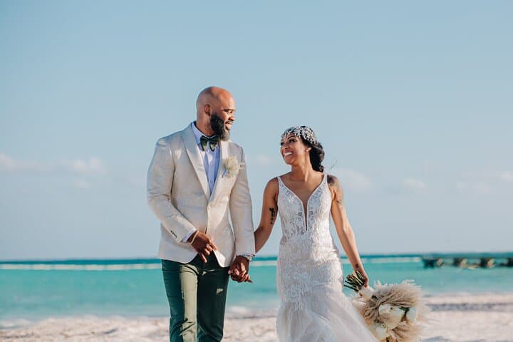 Punta Cana Romantic Photoshoot & Wedding Videography: Beach, Drone, and Golden-Hour Tips