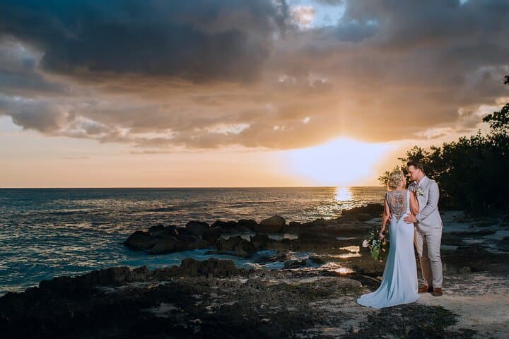 Punta Cana Romantic Photoshoot & Wedding Videography: Beach, Drone, and Golden-Hour Tips photo 2