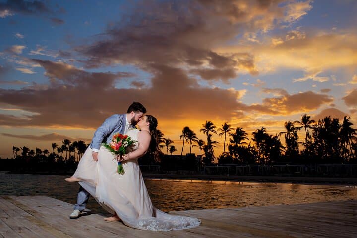 Punta Cana Romantic Photoshoot & Wedding Videography: Beach, Drone, and Golden-Hour Tips photo 3