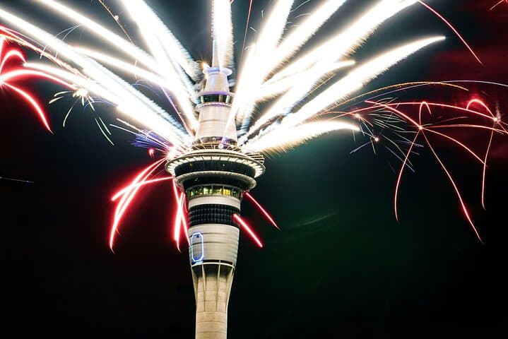 Half-Day Auckland Highlights: Mt Eden, Cornwall Park & Mission Bay Tour