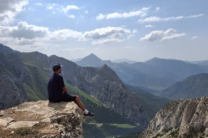 One-Day Trek from Osh to Mazar Too: Sacred Sites & Panoramic Views photo 4