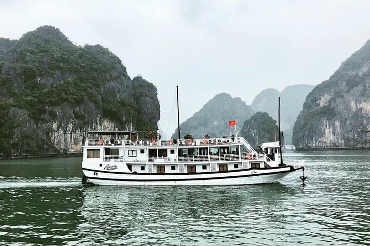 Bai Tu Long Bay Overnight: Renea Boutique 2-Day Cruise into Lesser-Known Karsts photo 3