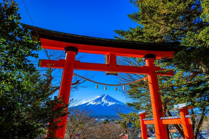 Mt. Fuji & Kawaguchiko Day Trip: Pagodas, Lakeside Views, and Beginner Calligraphy