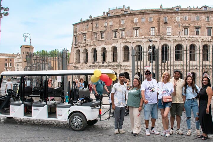 Private Luxury Golf Cart Birthday Tour in Rome: Colosseum to Trevi Fountain photo 5