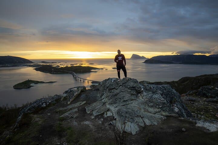 Tromsø Midnight Sun Fjord Adventure: Fjords, Wildlife & Seaside Lunch photo 4