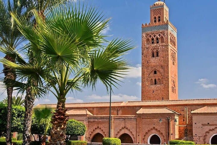 Casablanca to Marrakech: 2-Day Private Tour with Agafay Desert Overnight