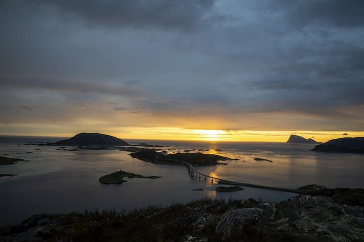 Tromsø Midnight Sun Fjord Adventure: Fjords, Wildlife & Seaside Lunch photo 5