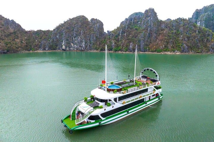 Halong Bay Day Cruise from Hanoi: Sung Sot, Luon Cave & Titov Island photo 4