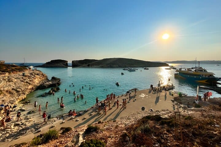 Evening Catamaran Cruise to the Blue Lagoon (Comino) from Sliema photo 2