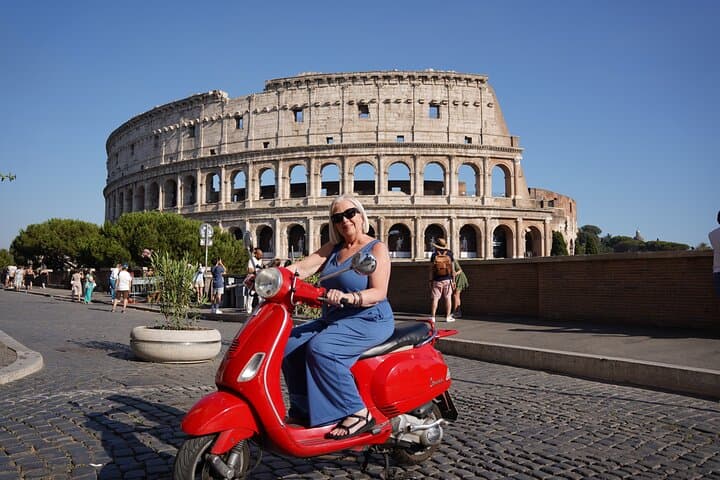 Vespa Experience in Rome with Pro Photoshoot and Hotel Pickup photo 6