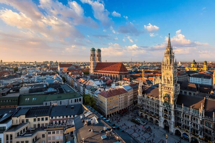 Custom Private Day Tours from Munich to Neuschwanstein, Zugspitze & Bavarian Lakes
