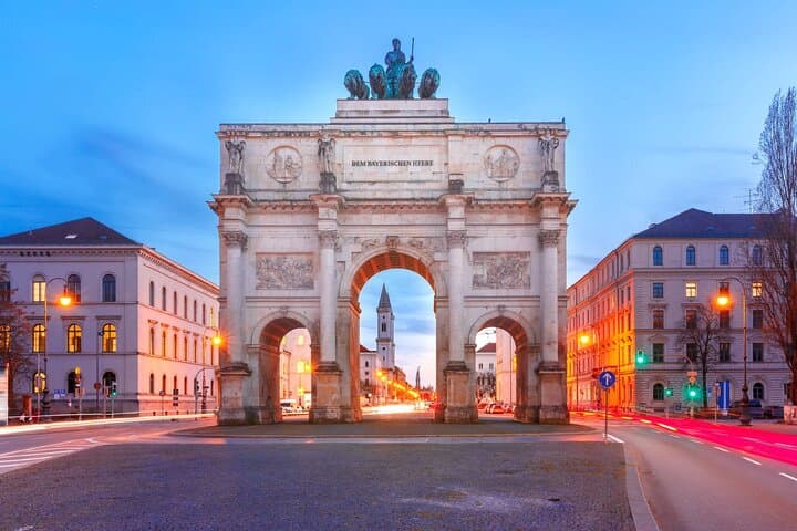 Custom Private Day Tours from Munich to Neuschwanstein, Zugspitze & Bavarian Lakes photo 5