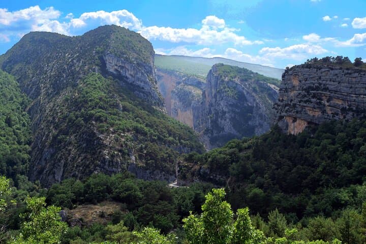 Gorges du Verdon and Perched Villages Day Trip from Aix-en-Provence photo 4
