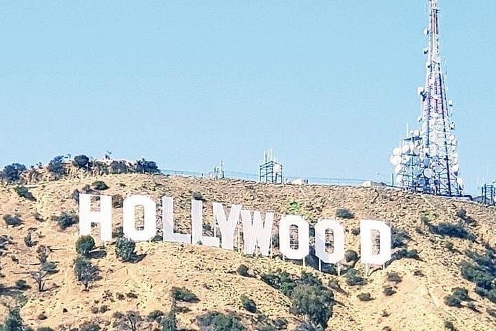 Private Hollywood Hotels to LAX Airport Transfer — Stress-Free Private Ride photo 1