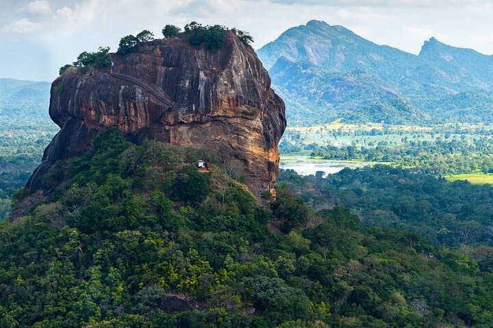 Best of Sri Lanka: 5-Day Private Cultural & Wildlife Tour from Sigiriya to Ella