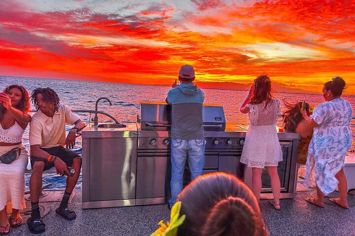Waikiki Sunset Cruise: Oahu Catamaran Sail & Marine Life Viewing photo 5