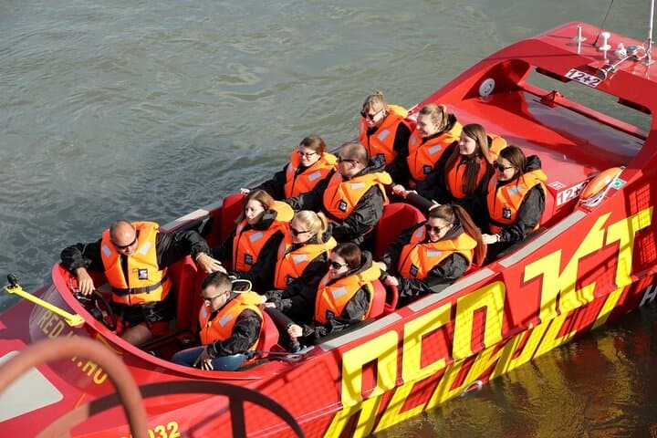Red Sea Speedboat Ride: Jeddah High-Speed Coastal Tour photo 6