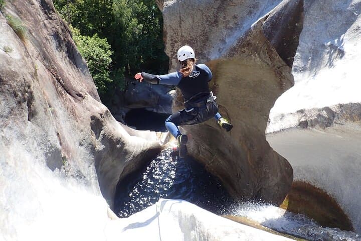 Canyoning the Boggera Gorge: A Guided Adventure in Ticino’s Emerald Waters photo 5