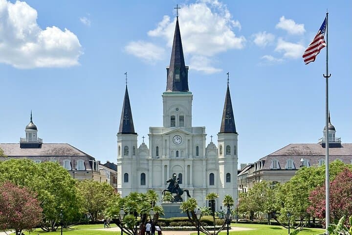 Official St. Louis Cathedral Self-Guided Audio Tour — New Orleans iPad Experience