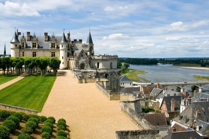 Private Loire Valley Day Trip: Chambord, Chenonceau & Amboise from Paris photo 6