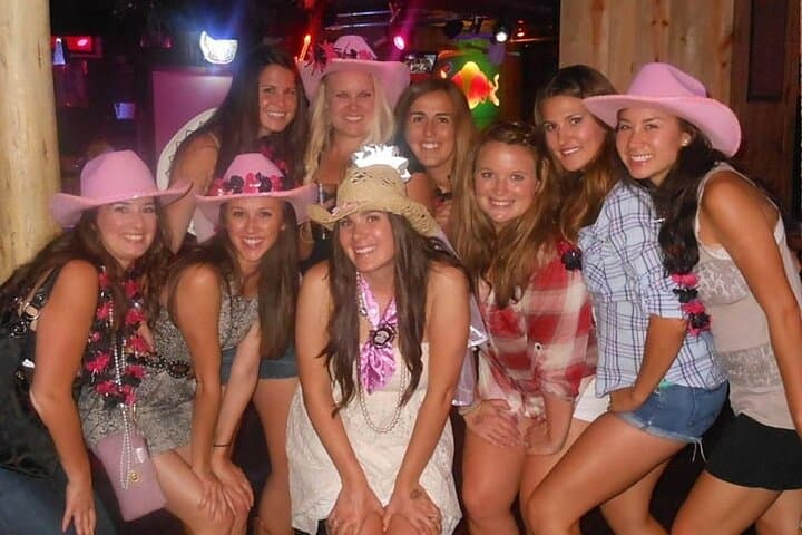 Las Vegas Country Bar Crawl: Party Bus Night Out with Drinks & VIP Access photo 5