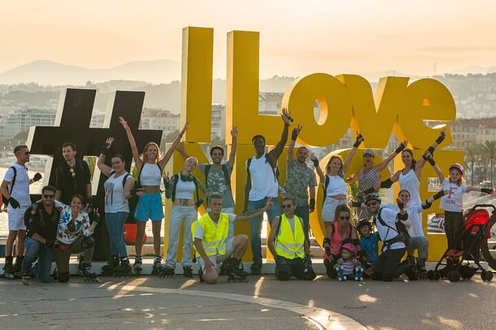 Sunset Rollerblading on Nice's Promenade des Anglais with Local Meal & Live Music